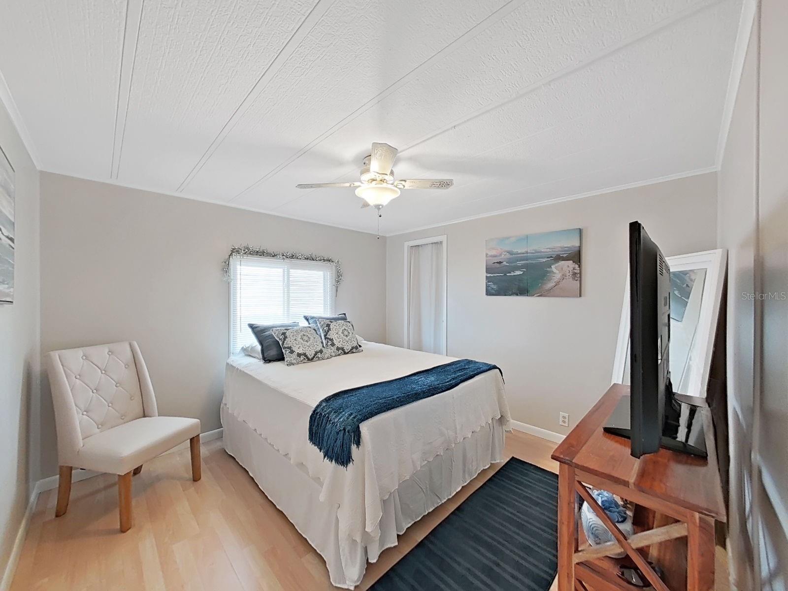 Image 28 of 45 For 4928 Foxdale Dr