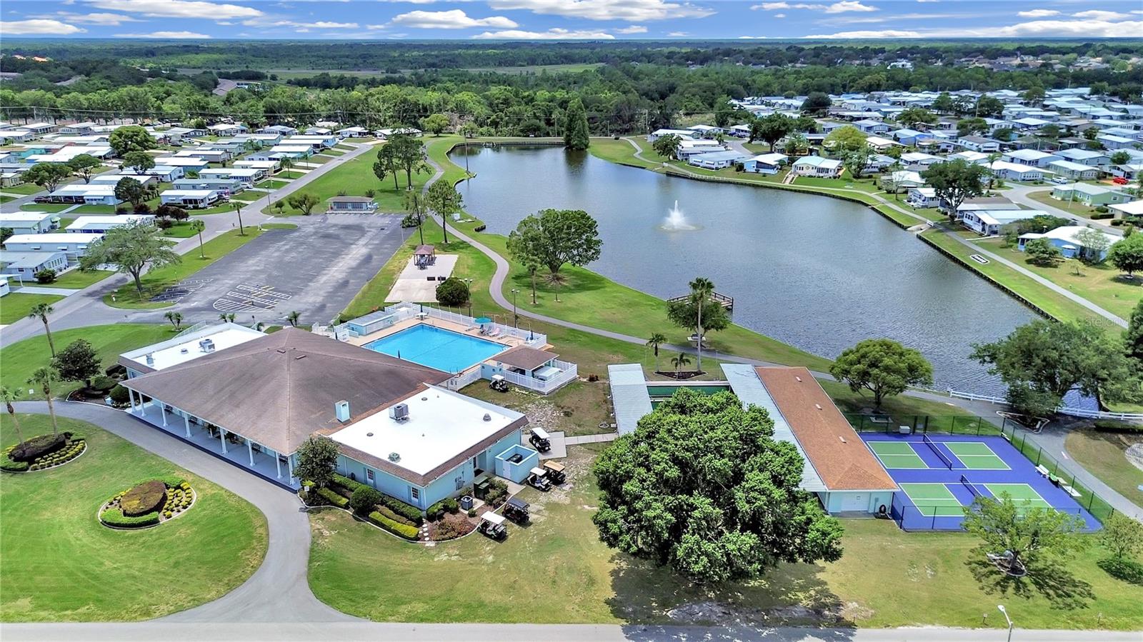 Image 38 of 45 For 4928 Foxdale Dr