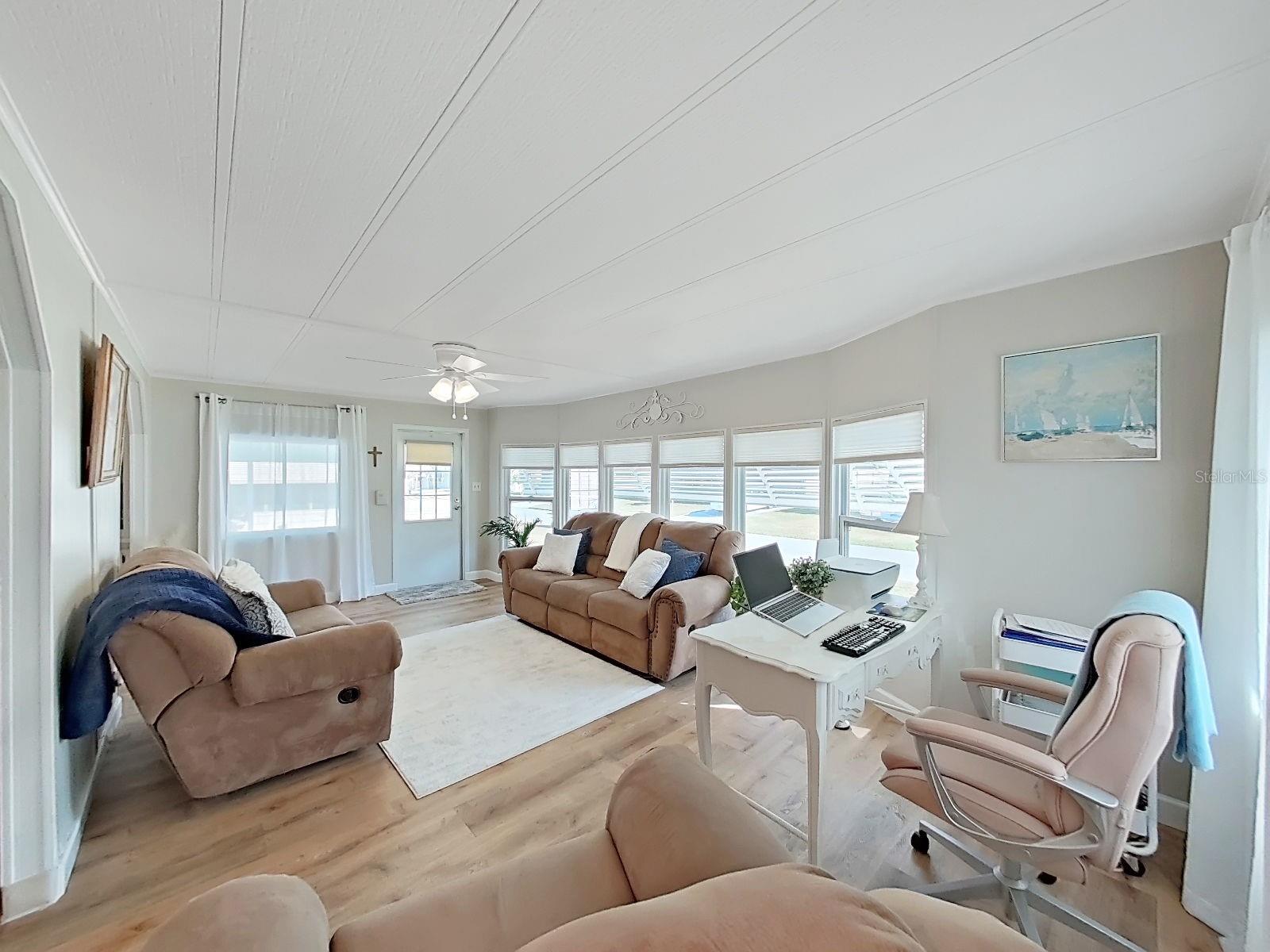 Image 9 of 45 For 4928 Foxdale Dr