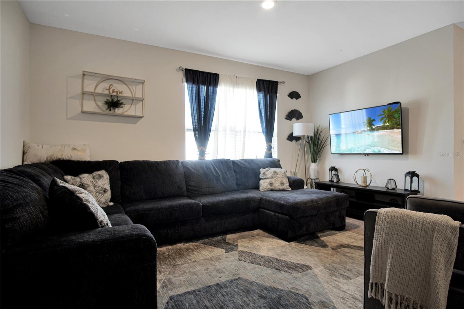 Image 12 of 30 For 203 Fall Glo Road