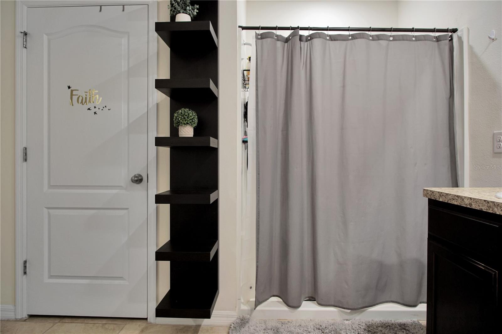 Image 19 of 30 For 203 Fall Glo Road