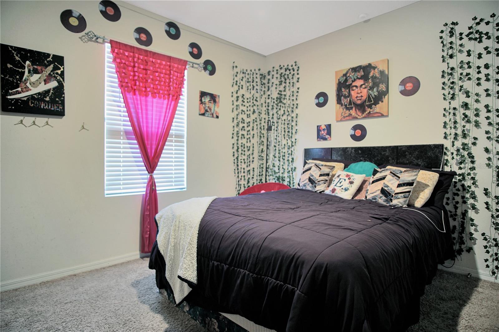 Image 22 of 30 For 203 Fall Glo Road