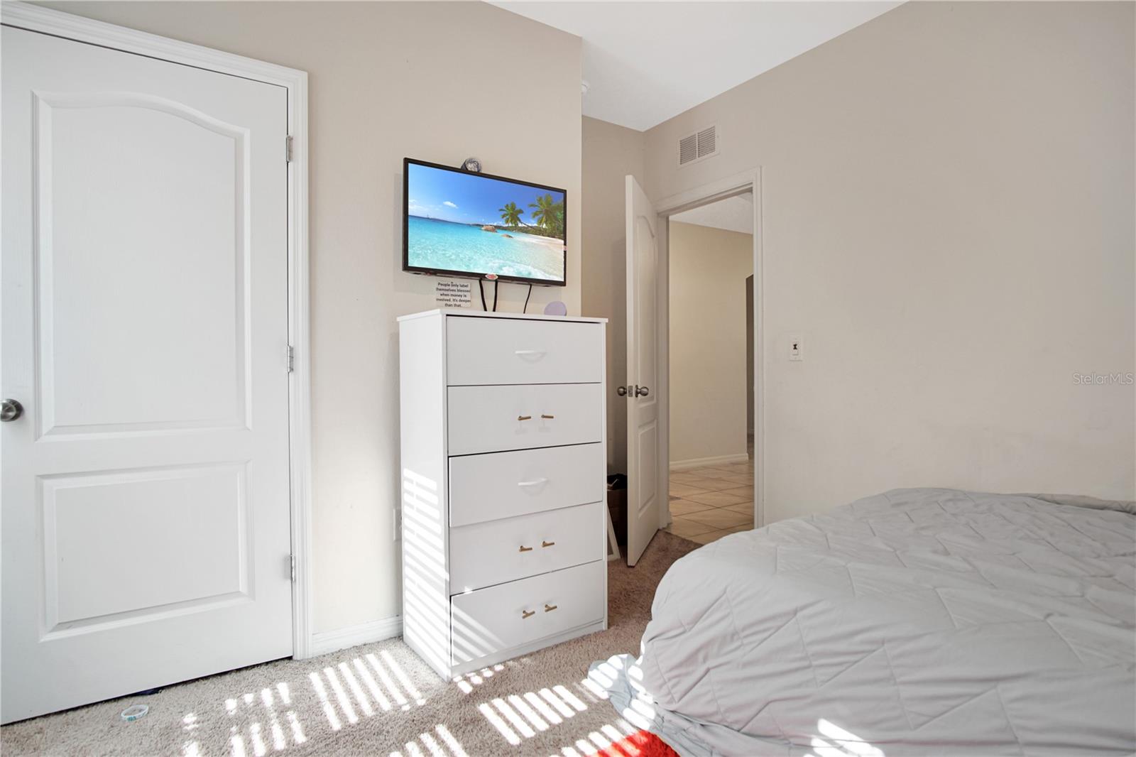 Image 28 of 30 For 203 Fall Glo Road