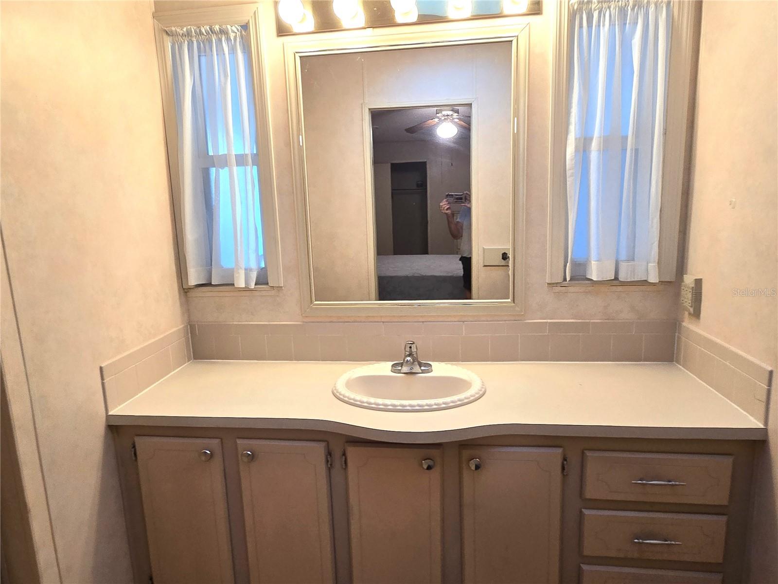 Image 46 of 100 For 43 Leopold Lane