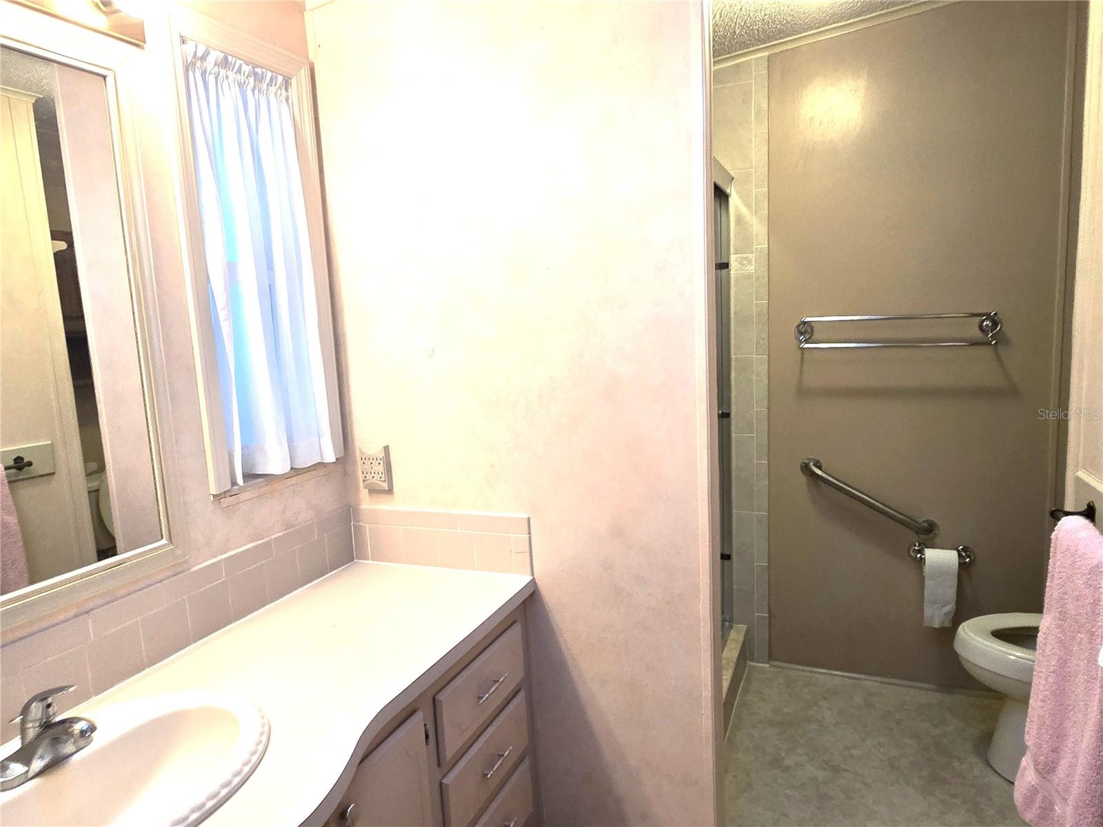 Image 47 of 100 For 43 Leopold Lane