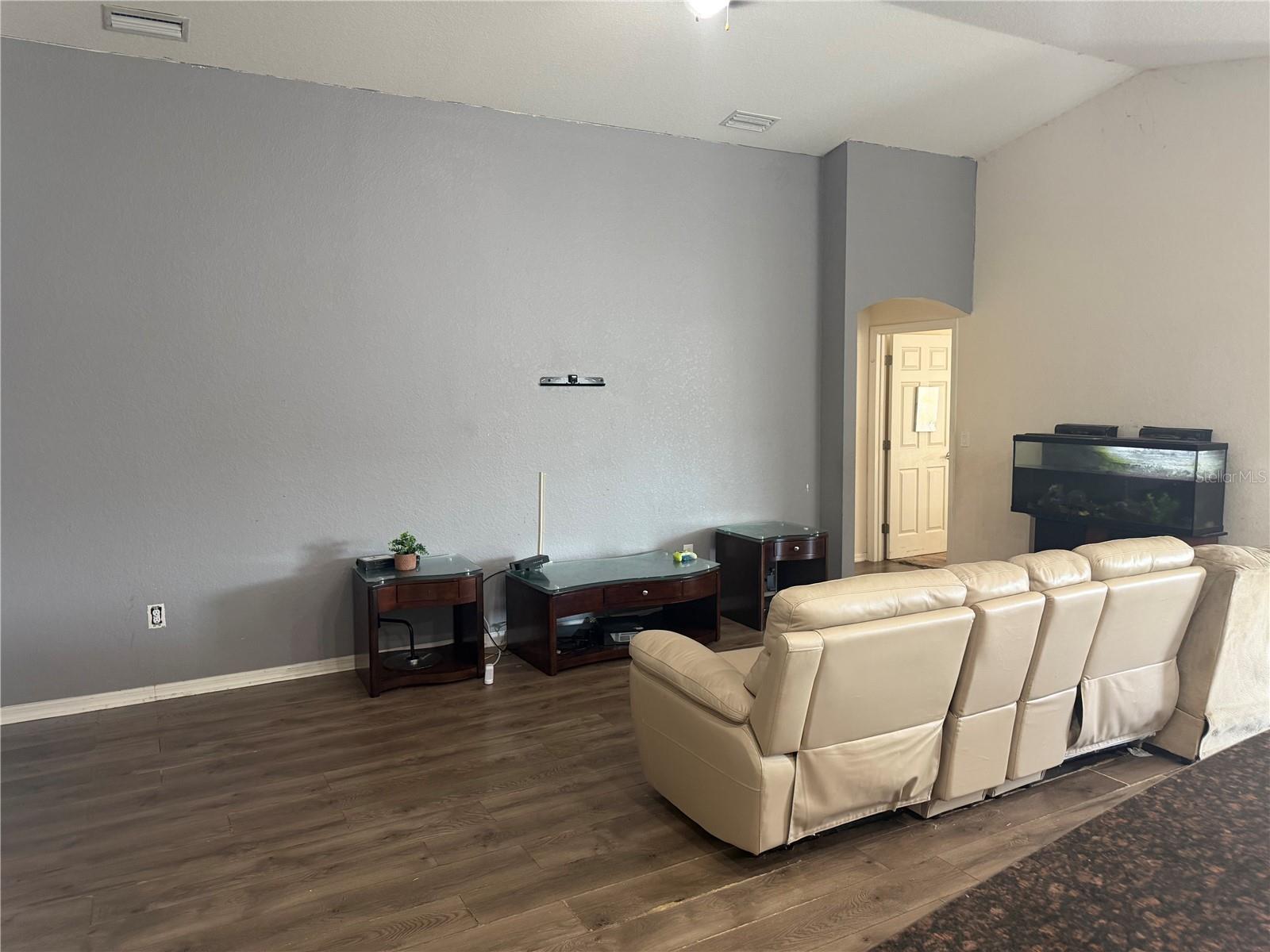 Image 6 of 14 For 3042 Grand Preserve Boulevard