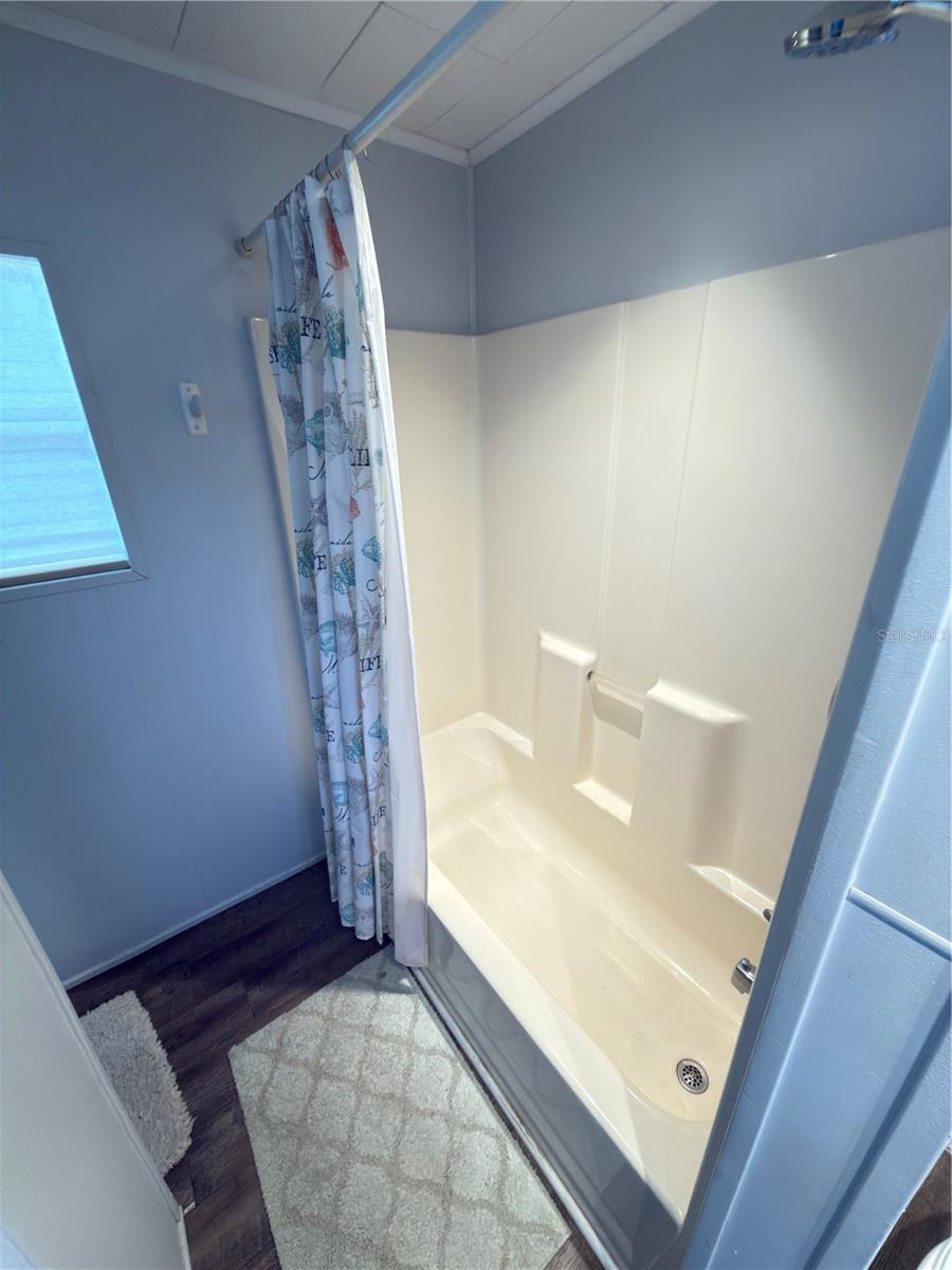 Image 32 of 45 For 5110 Northshore Drive