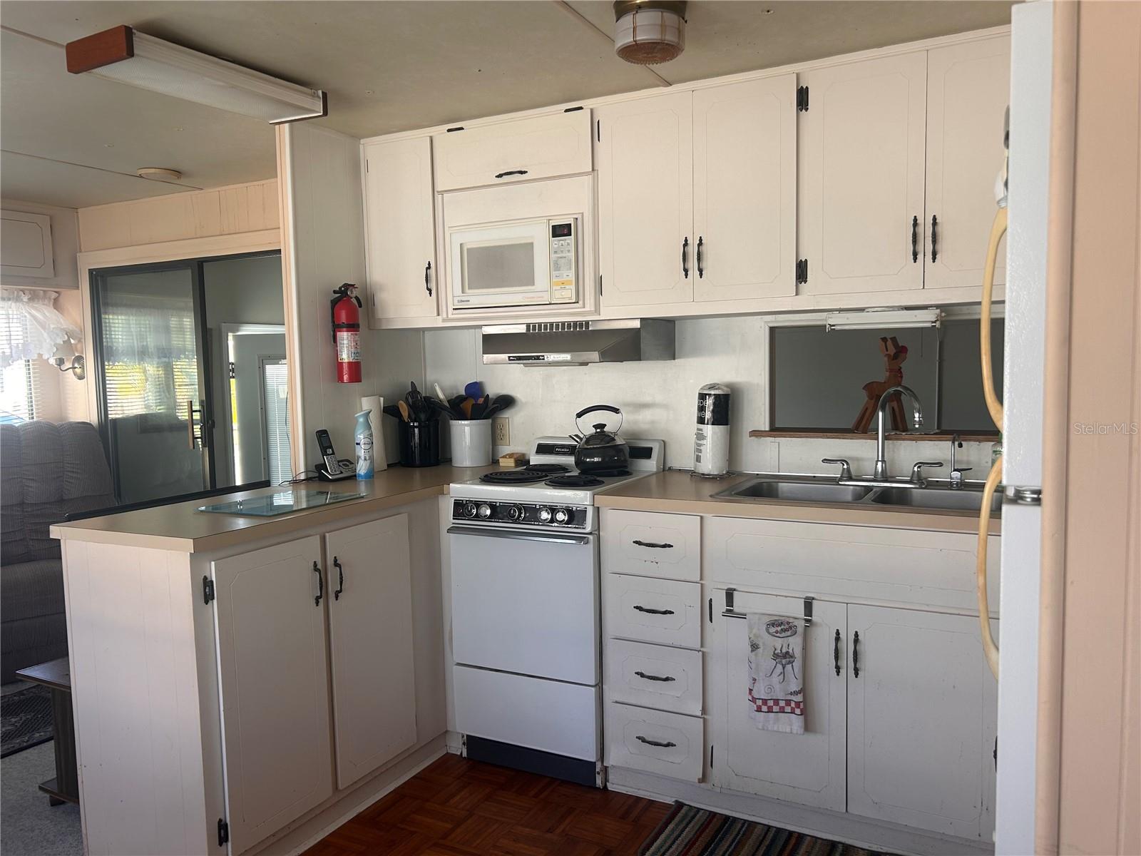 Image 3 of 17 For 7045 Fairview Village Circle