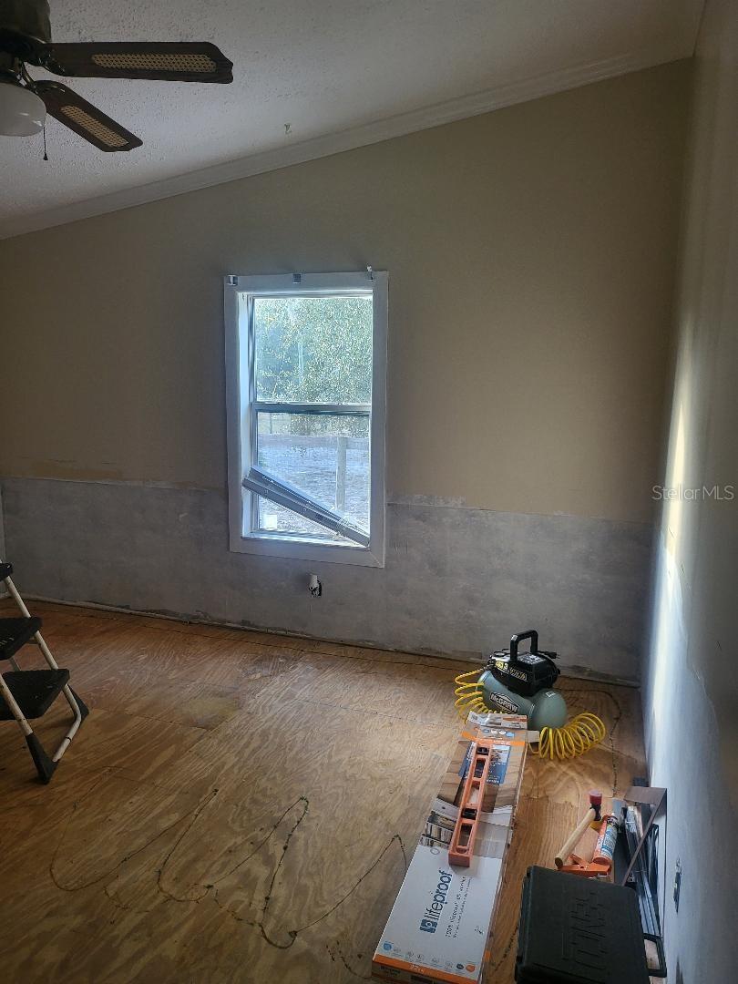 Image 14 of 47 For 2640 Ranchland Acres Road