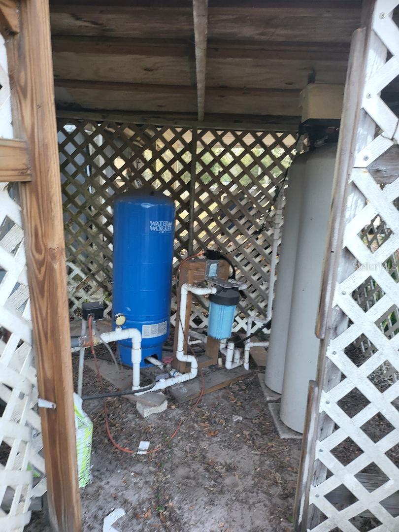 Image 28 of 47 For 2640 Ranchland Acres Road