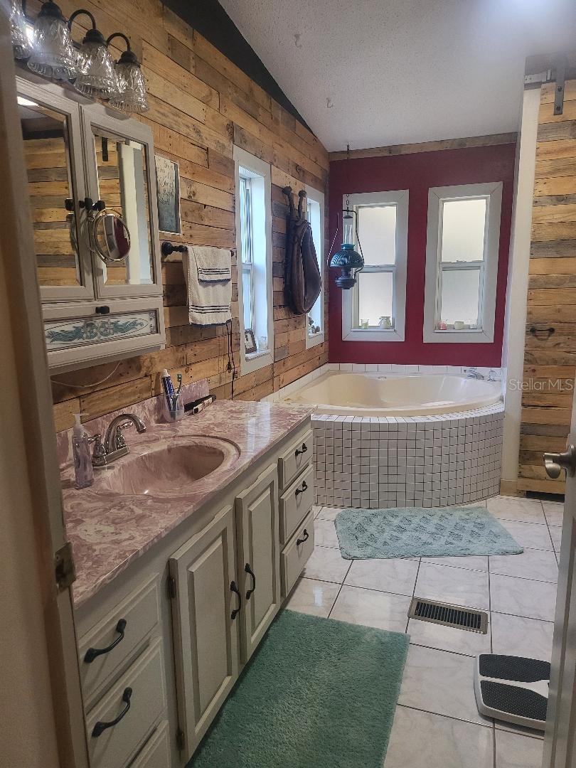 Image 9 of 47 For 2640 Ranchland Acres Road