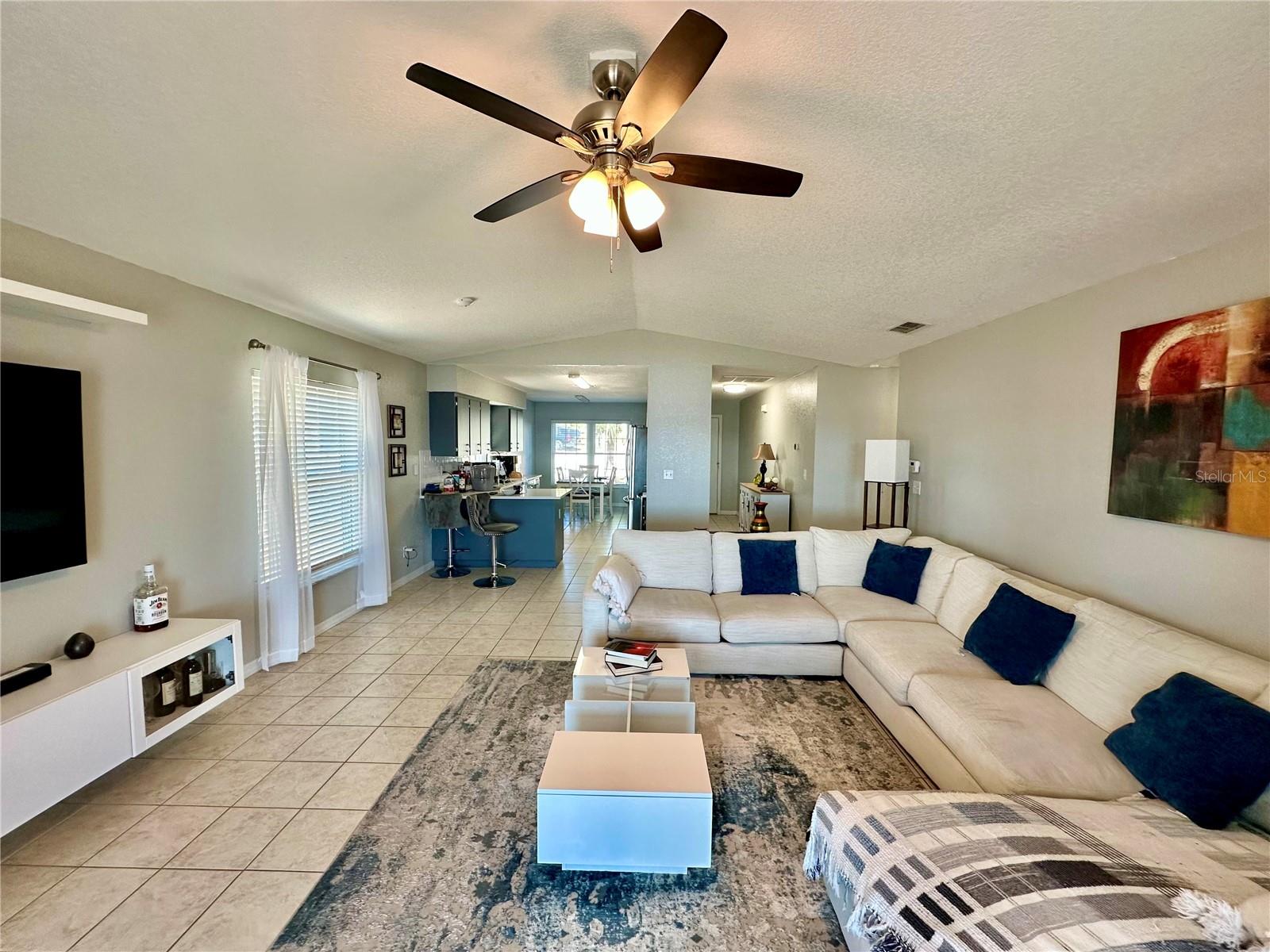 Image 3 of 48 For 802 Marcia Loop