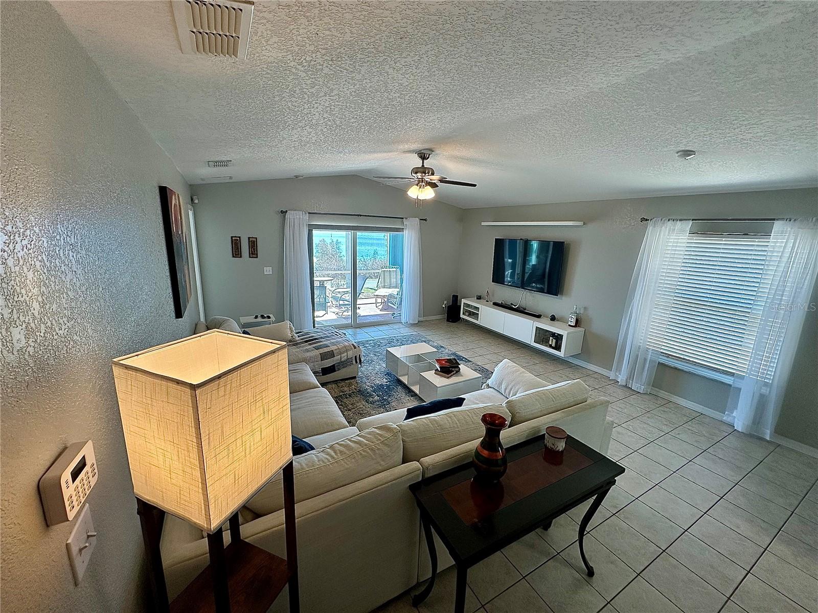 Image 9 of 48 For 802 Marcia Loop