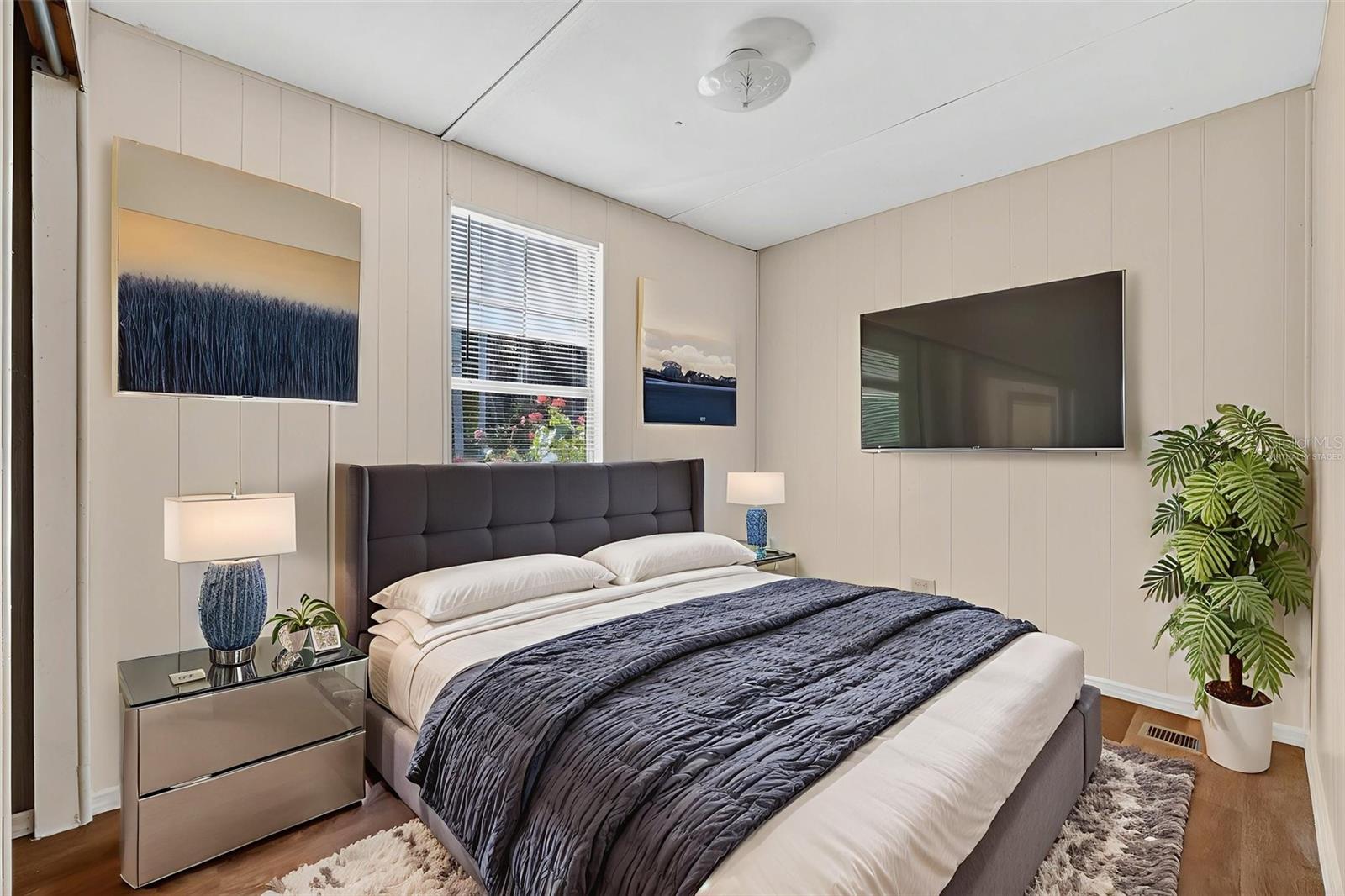 Image 22 of 66 For 827 Indian Bluff