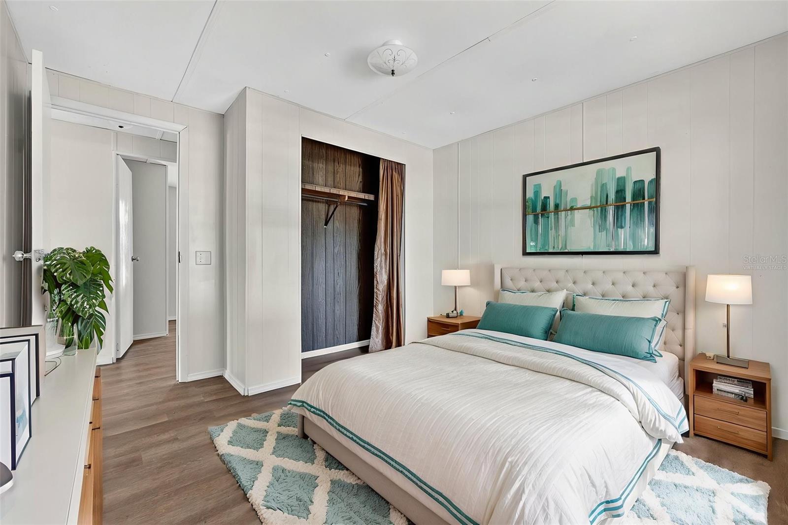 Image 28 of 66 For 827 Indian Bluff