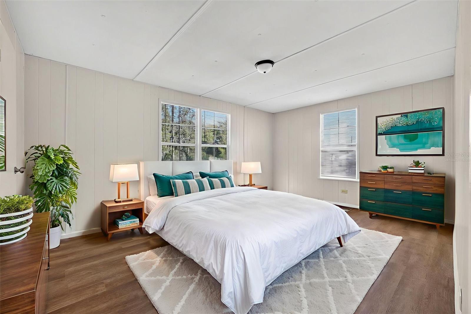 Image 36 of 66 For 827 Indian Bluff