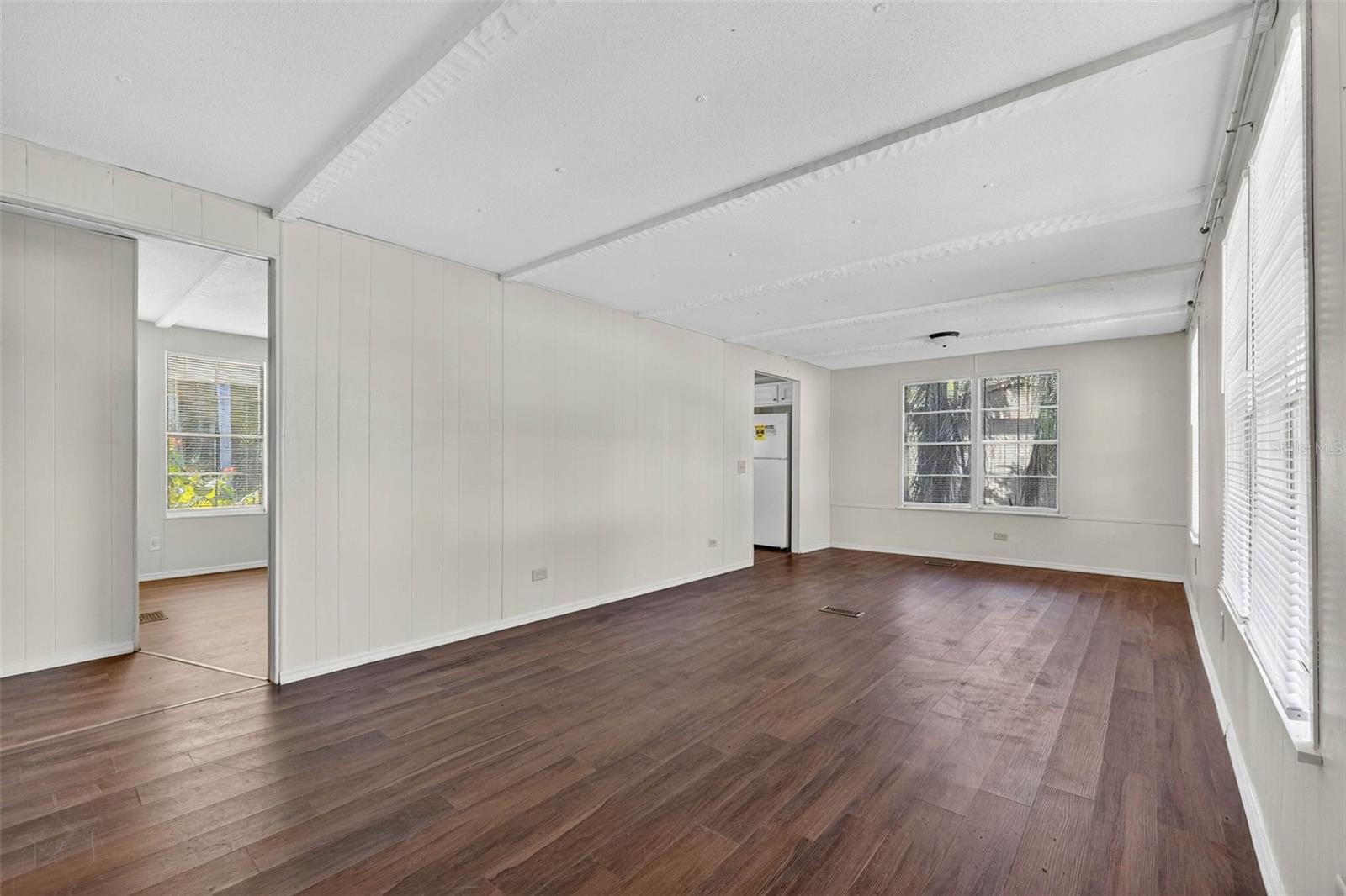 Image 5 of 66 For 827 Indian Bluff