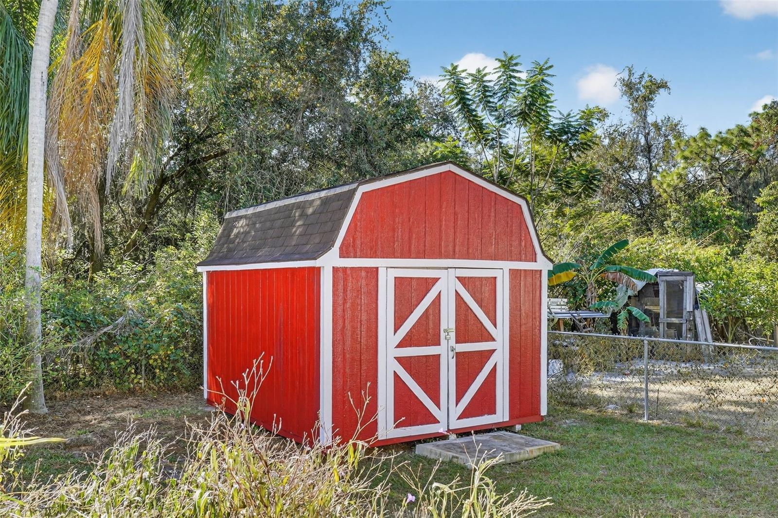 Image 53 of 66 For 827 Indian Bluff