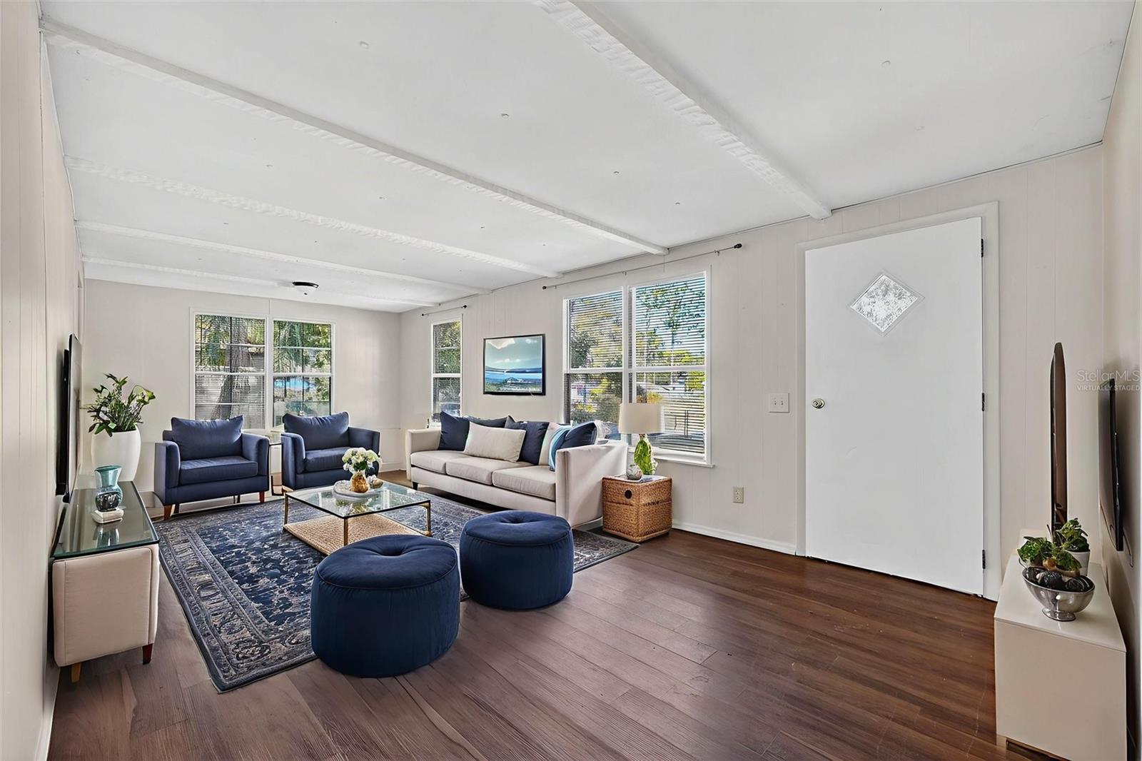 Image 6 of 66 For 827 Indian Bluff