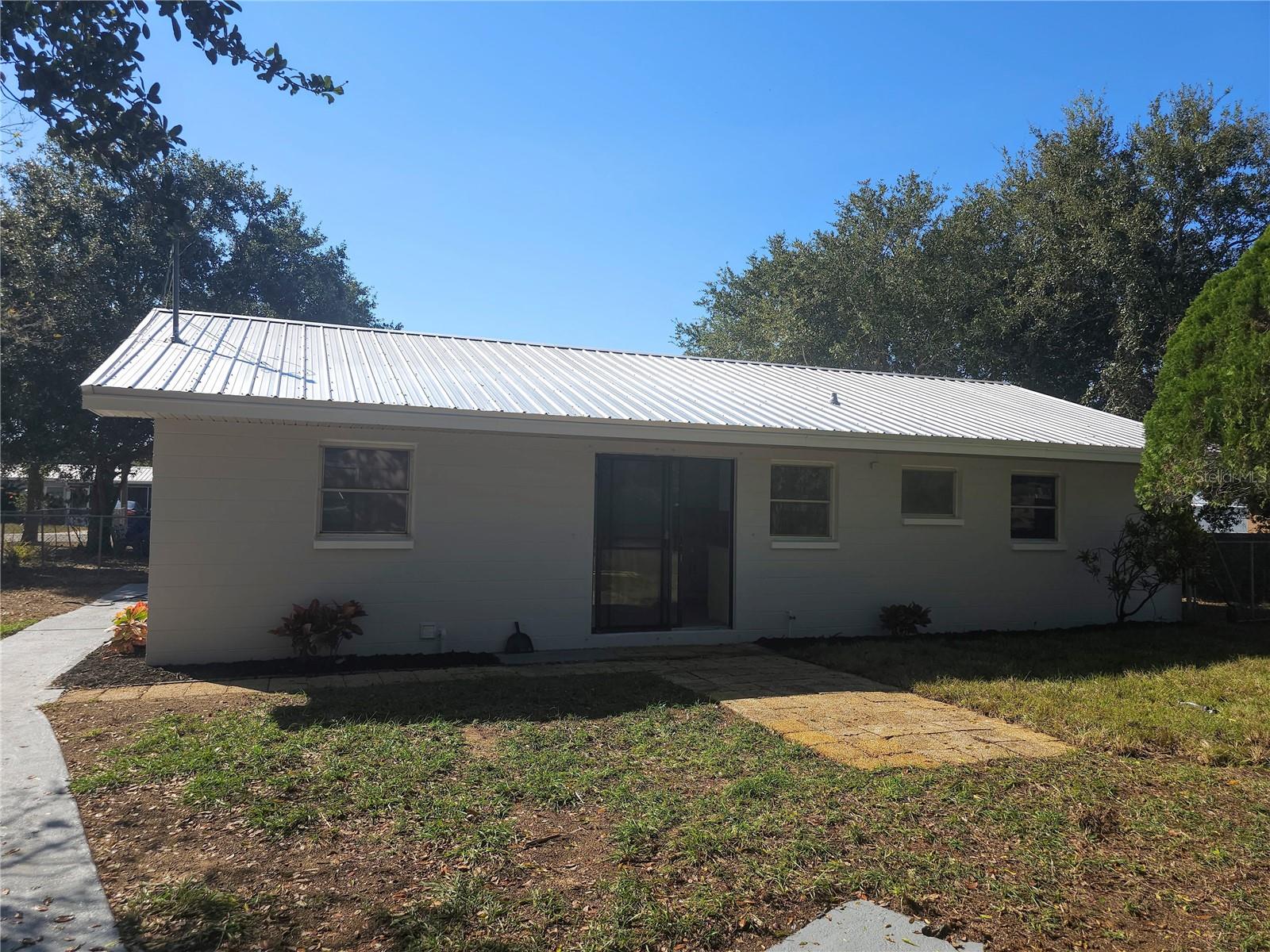 Image 12 of 35 For 2720 Avocado Road