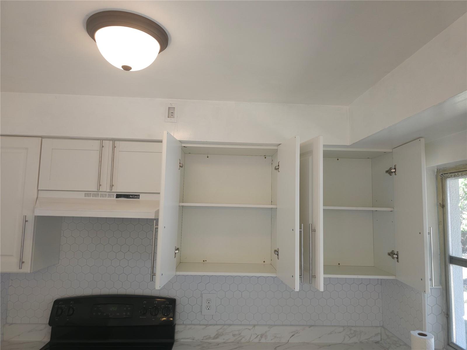 Image 15 of 35 For 2720 Avocado Road