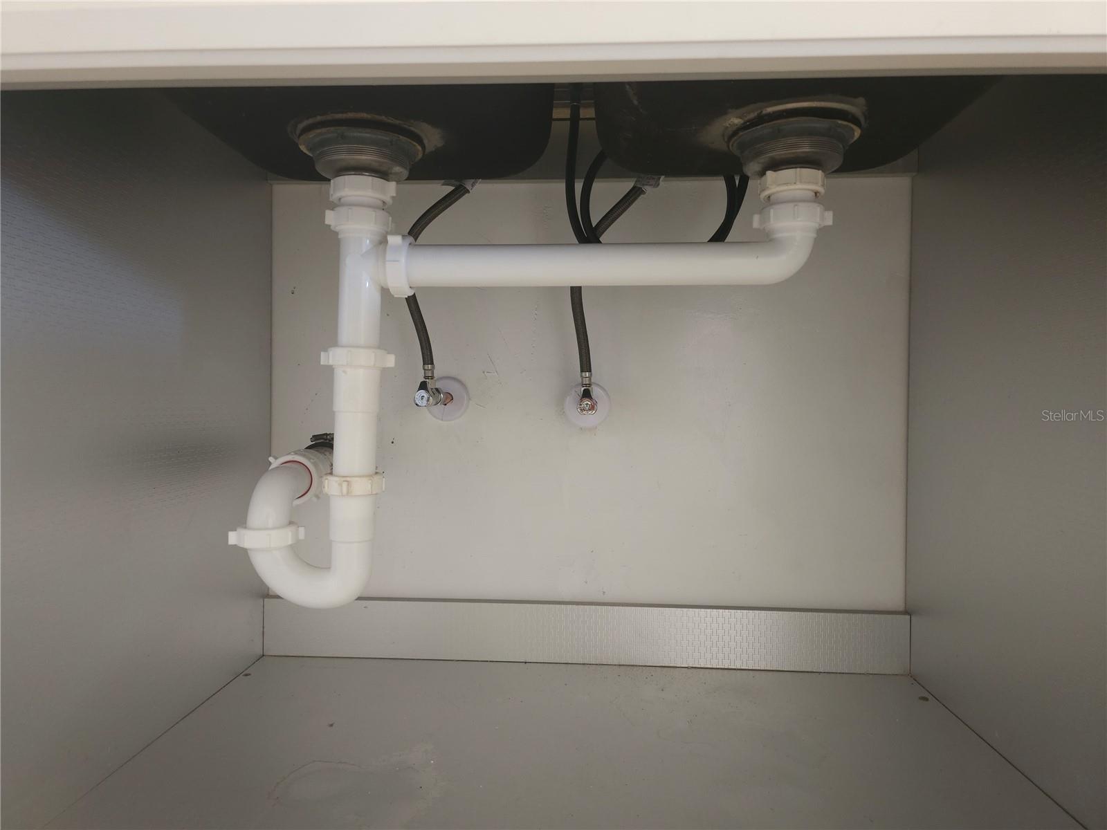 Image 16 of 35 For 2720 Avocado Road