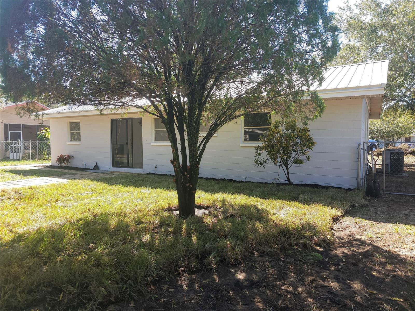 Image 8 of 35 For 2720 Avocado Road