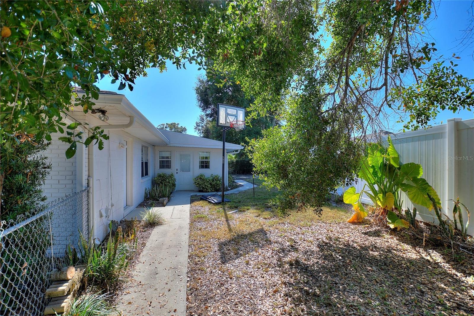 Image 33 of 47 For 130 Audubon Road