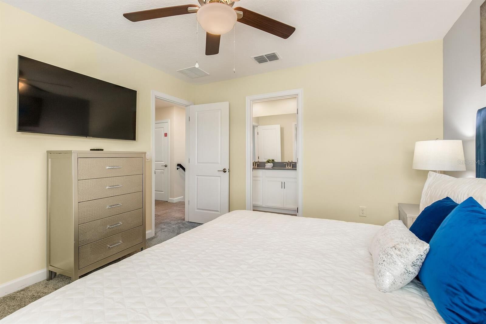 Image 23 of 44 For 9012 Sommerset Hills Drive