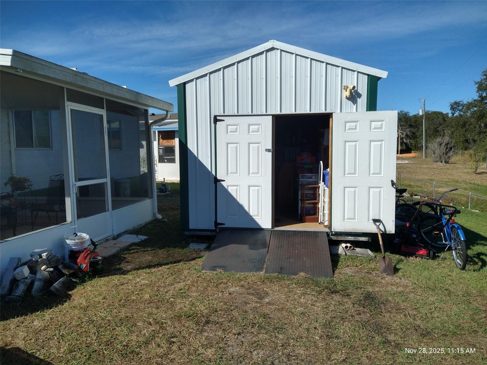 Image 4 of 27 For 8454 Breeze Hill Drive