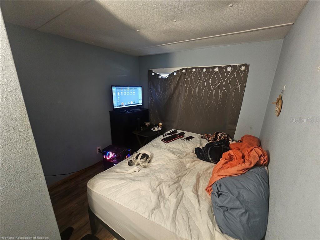 Image 18 of 37 For 9035 Temple Drive