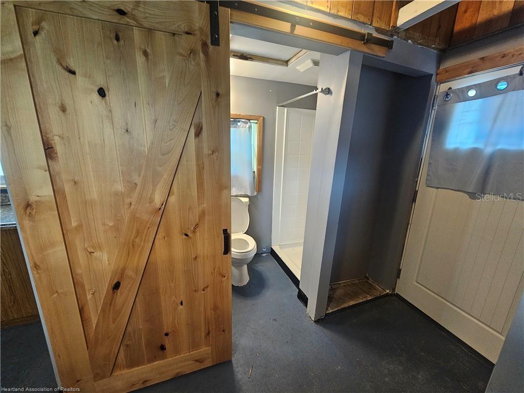 Image 9 of 37 For 9035 Temple Drive