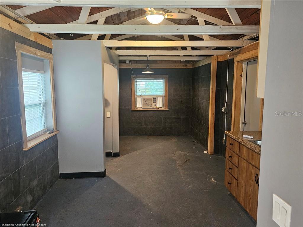 Image 10 of 37 For 9035 Temple Drive