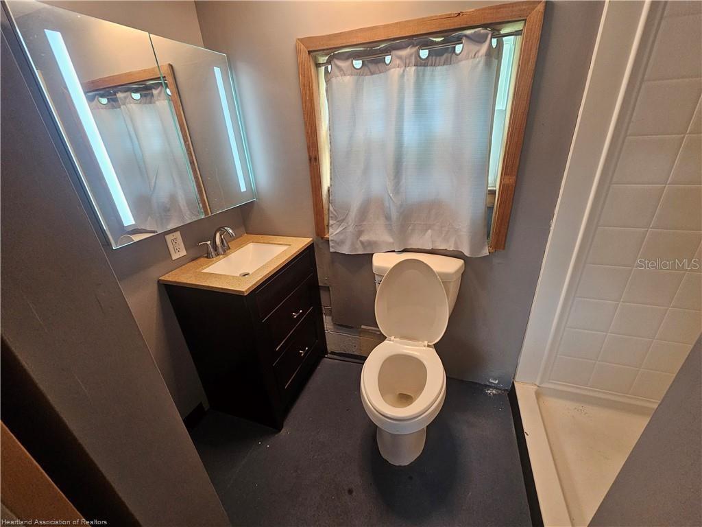 Image 14 of 37 For 9035 Temple Drive