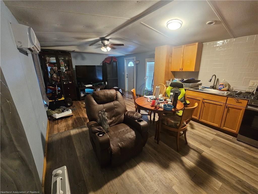 Image 22 of 37 For 9035 Temple Drive