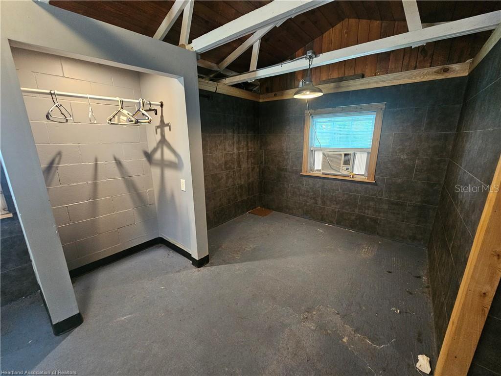 Image 8 of 37 For 9035 Temple Drive