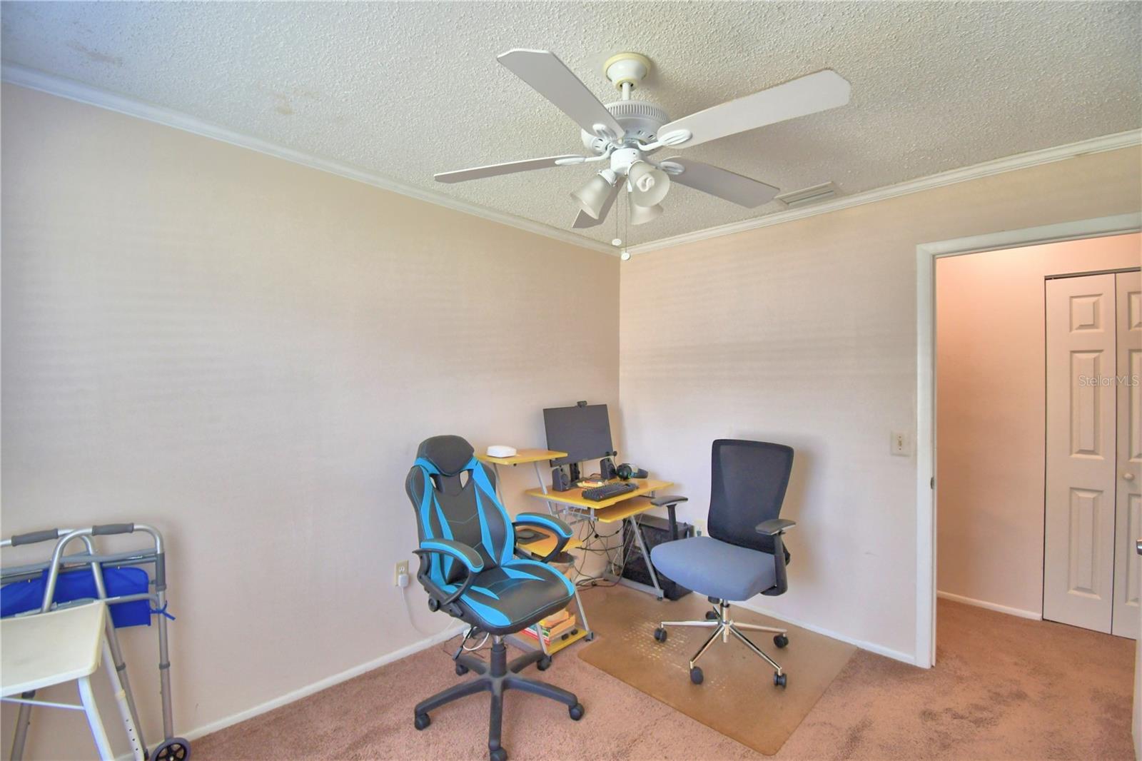 Image 23 of 55 For 2594 Sun Acres Boulevard