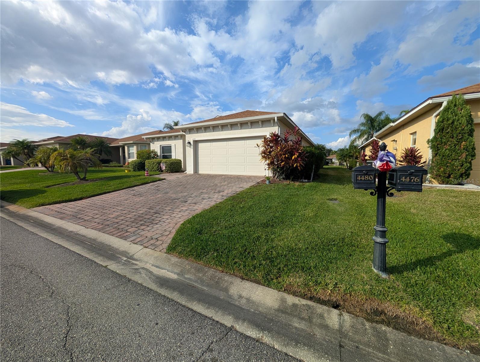 Image 3 of 62 For 4480 Strathmore Drive