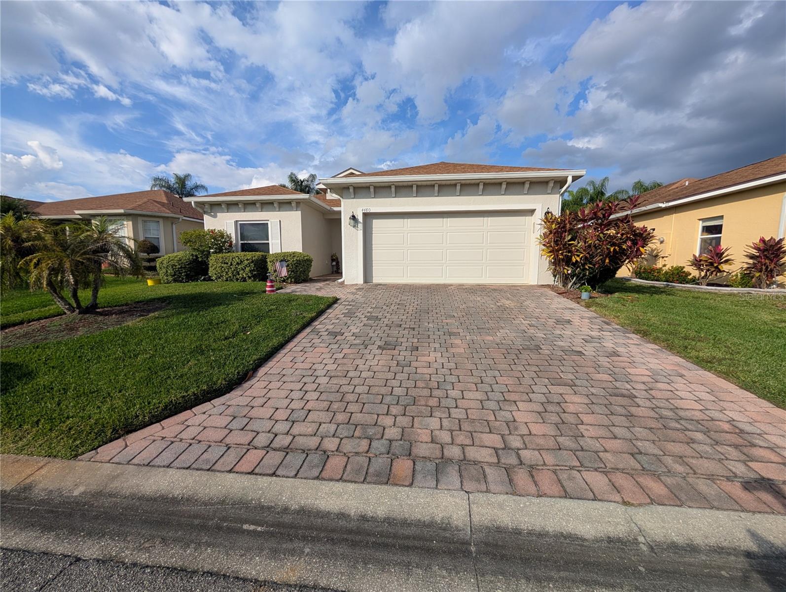 Image 4 of 62 For 4480 Strathmore Drive