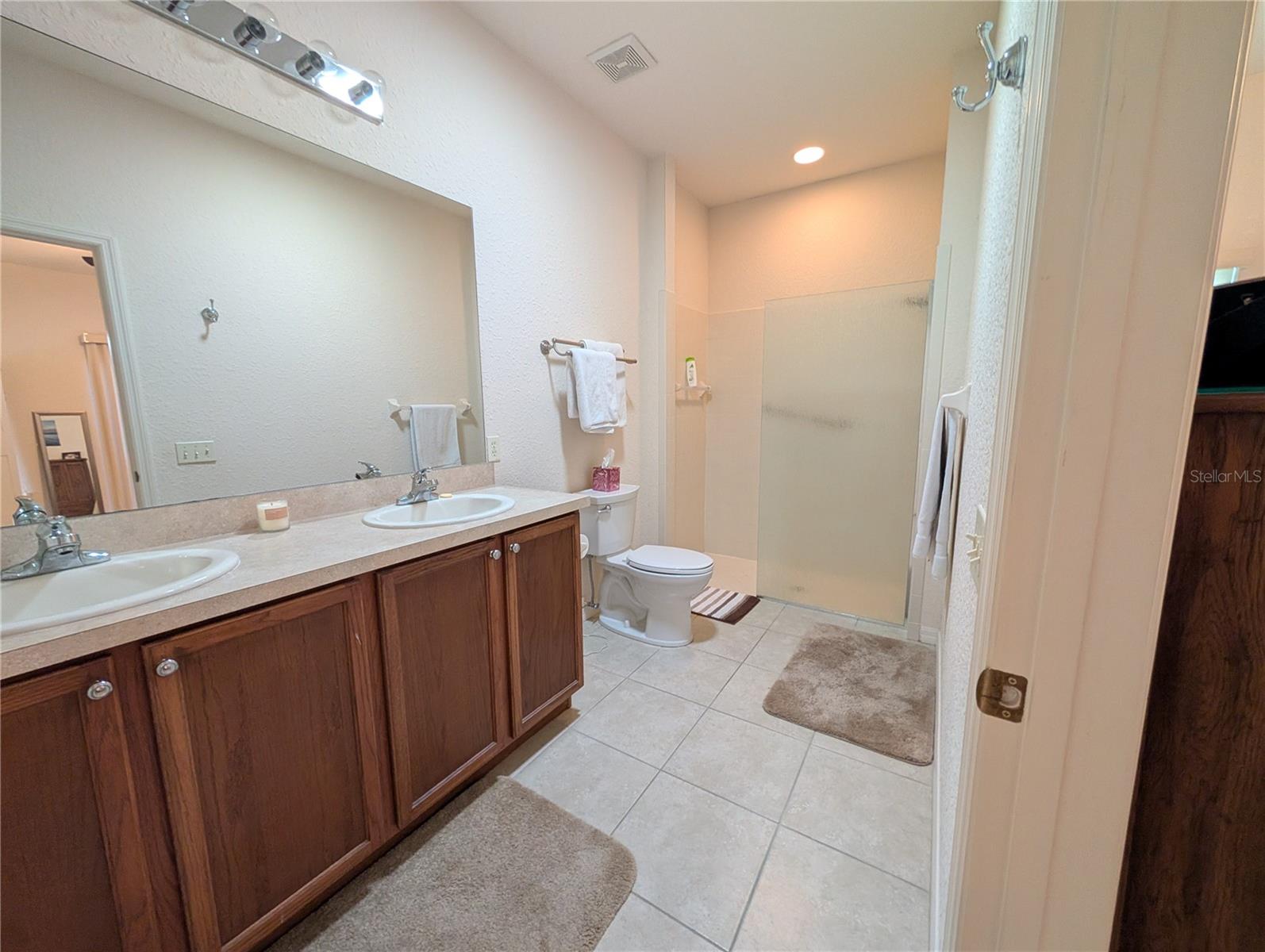 Image 42 of 62 For 4480 Strathmore Drive