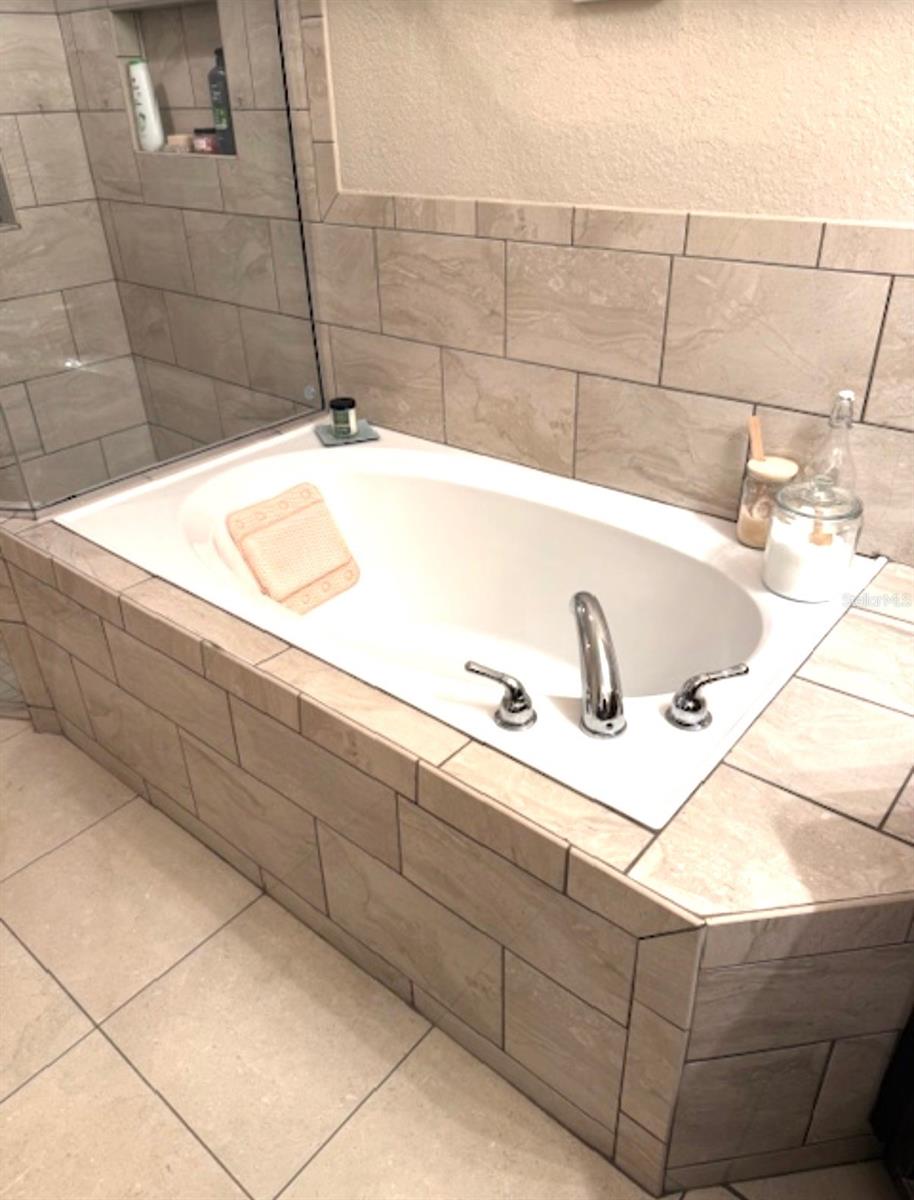 Image 4 of 34 For 874 Buccaneer Boulevard