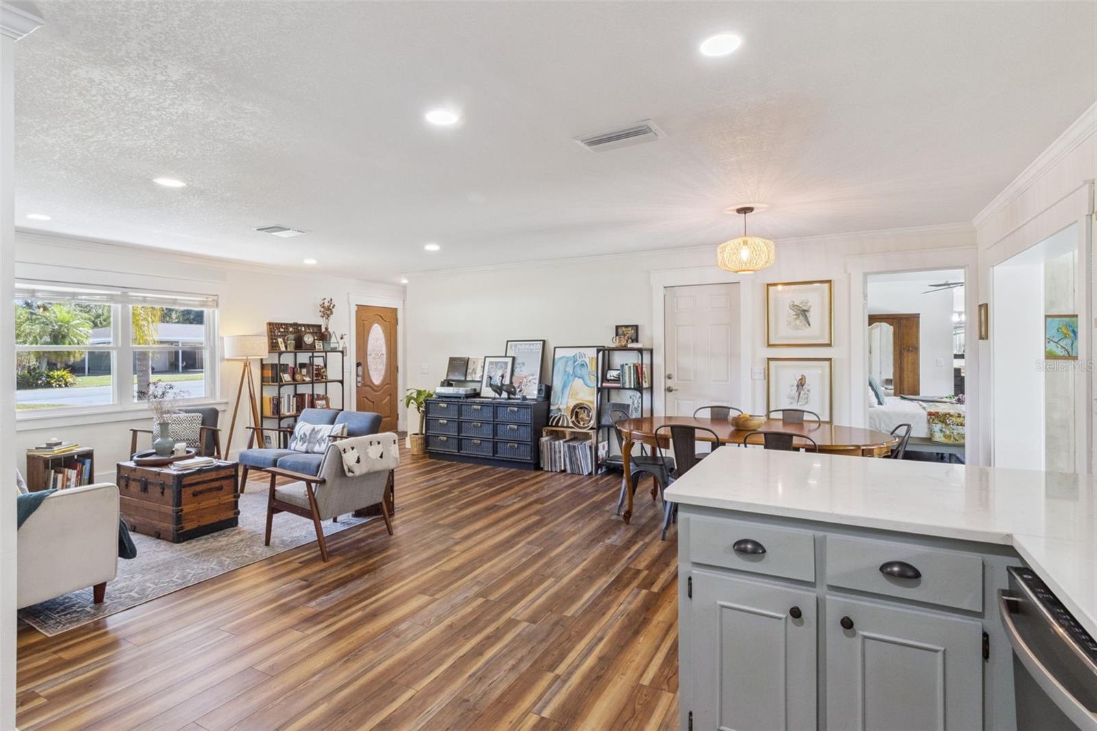 Image 11 of 47 For 2755 Palm Acres Drive