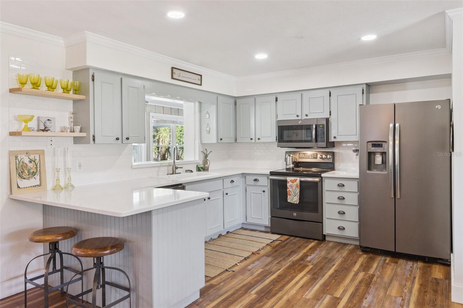 Image 12 of 47 For 2755 Palm Acres Drive