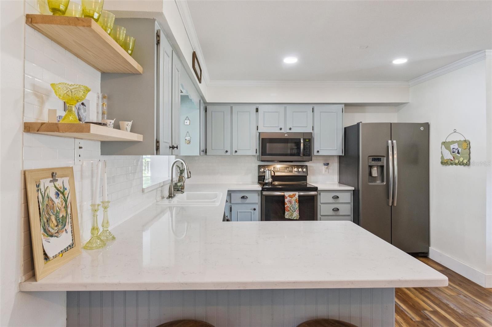 Image 13 of 47 For 2755 Palm Acres Drive