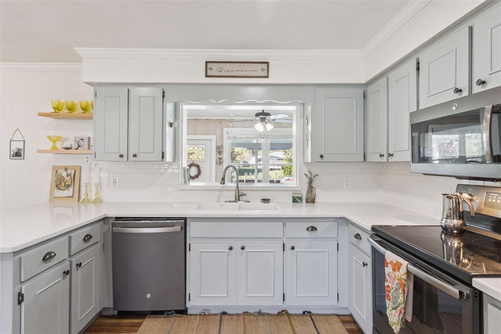 Image 14 of 47 For 2755 Palm Acres Drive