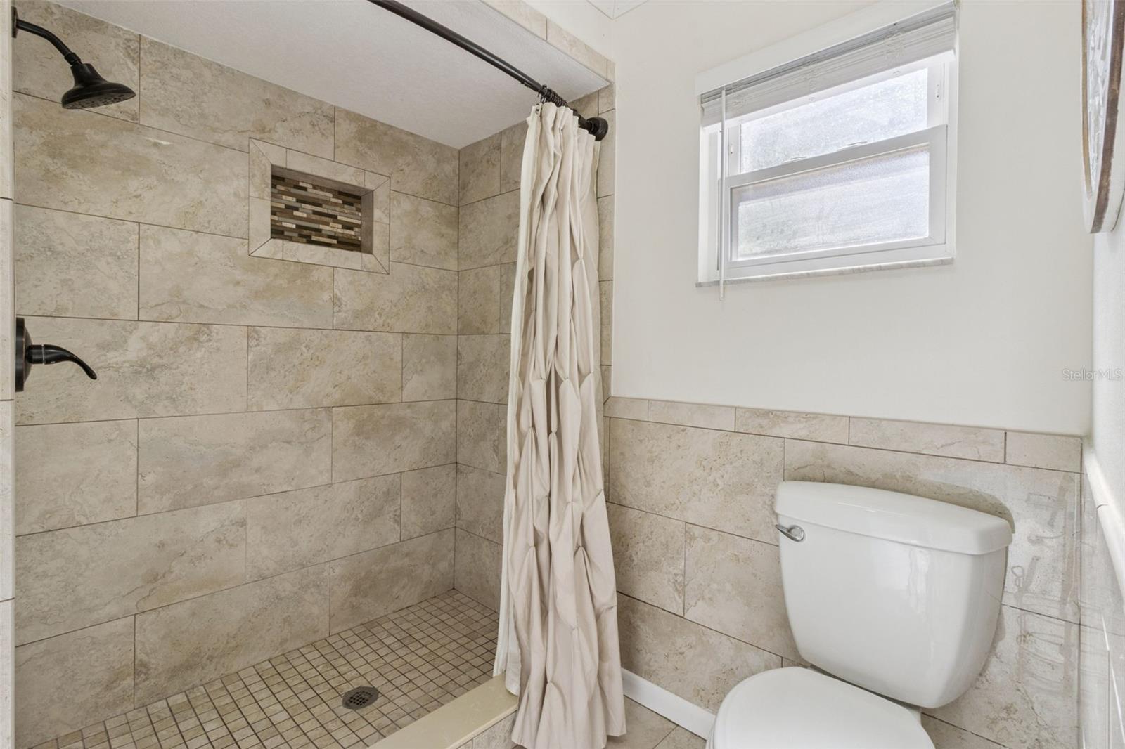 Image 20 of 47 For 2755 Palm Acres Drive