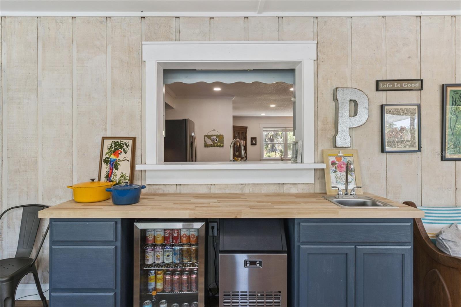 Image 28 of 47 For 2755 Palm Acres Drive