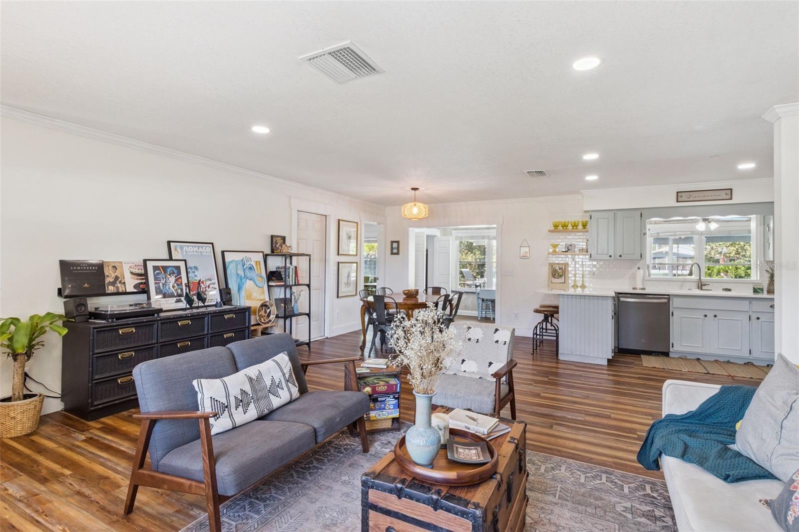 Image 3 of 47 For 2755 Palm Acres Drive