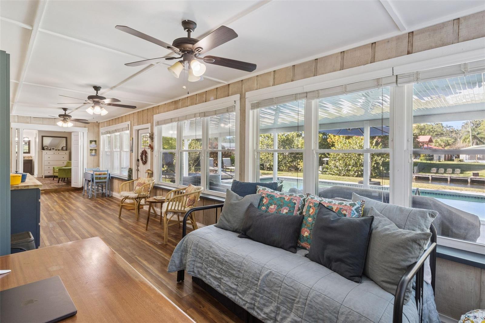 Image 30 of 47 For 2755 Palm Acres Drive