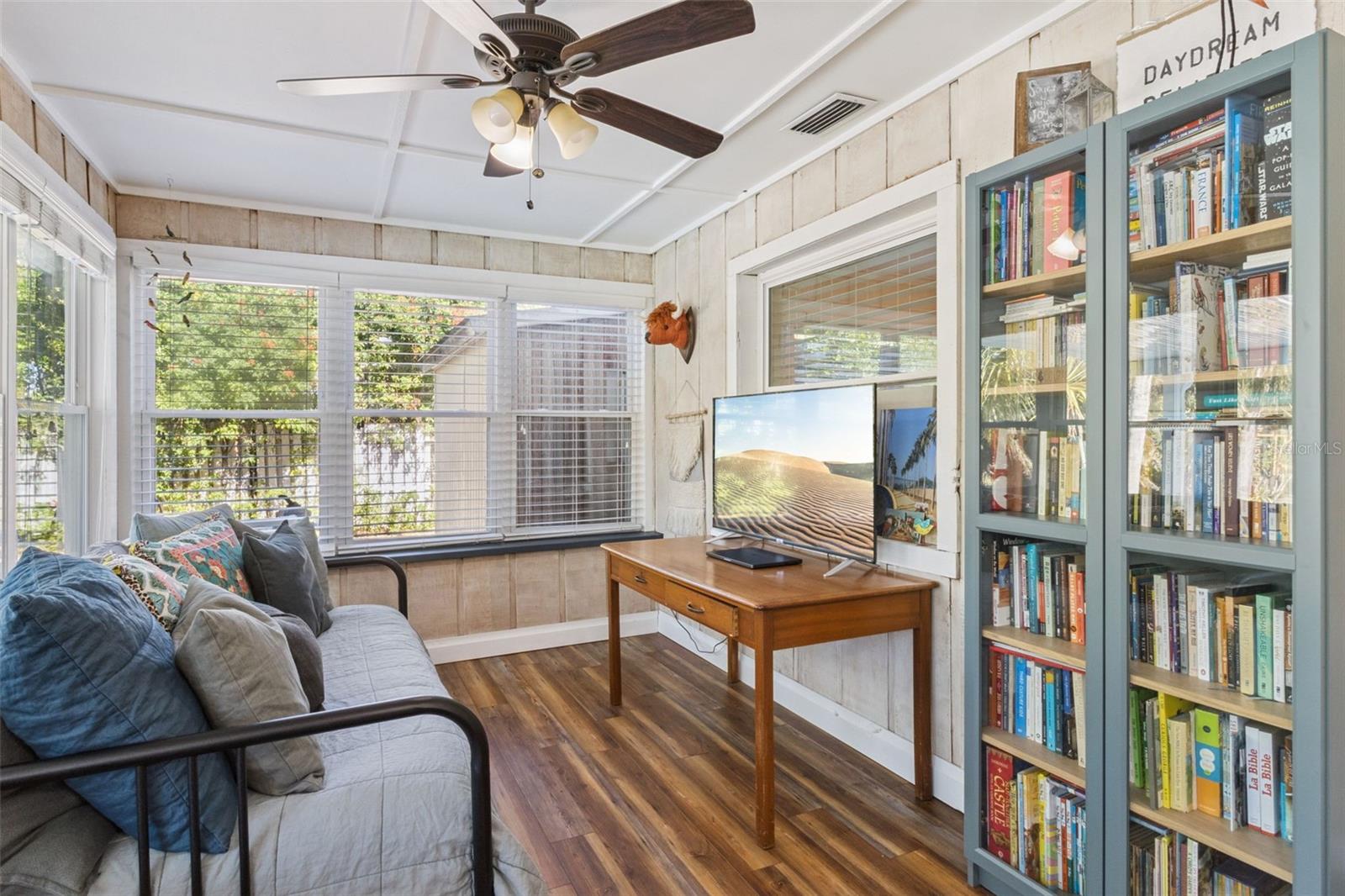 Image 31 of 47 For 2755 Palm Acres Drive